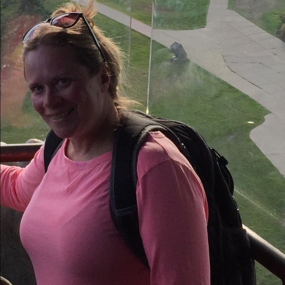 Meet your Posher, Michelle - Picture 1 of 1